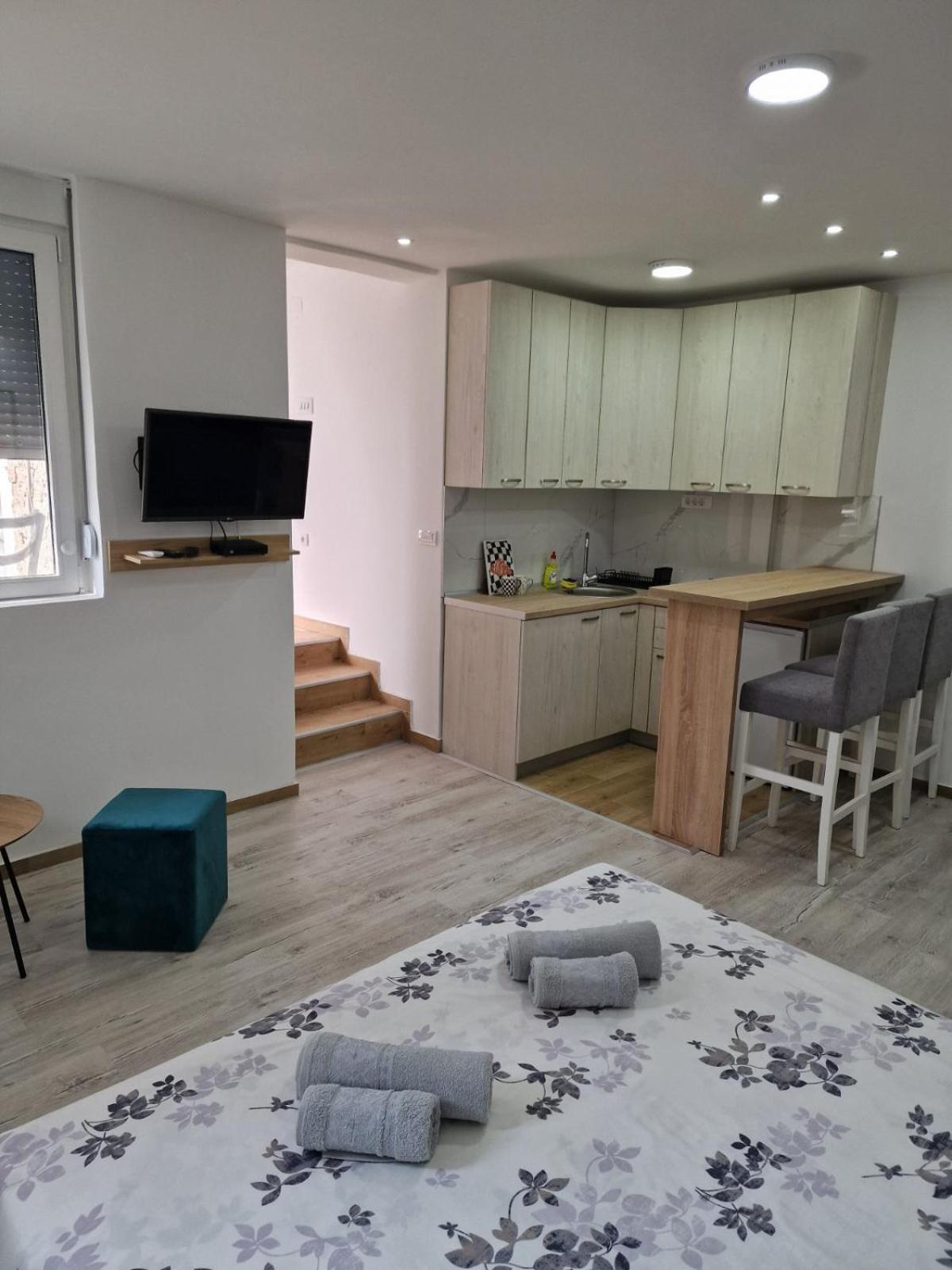 Zed Apartmani Leskovac Лесковац Екстериор снимка