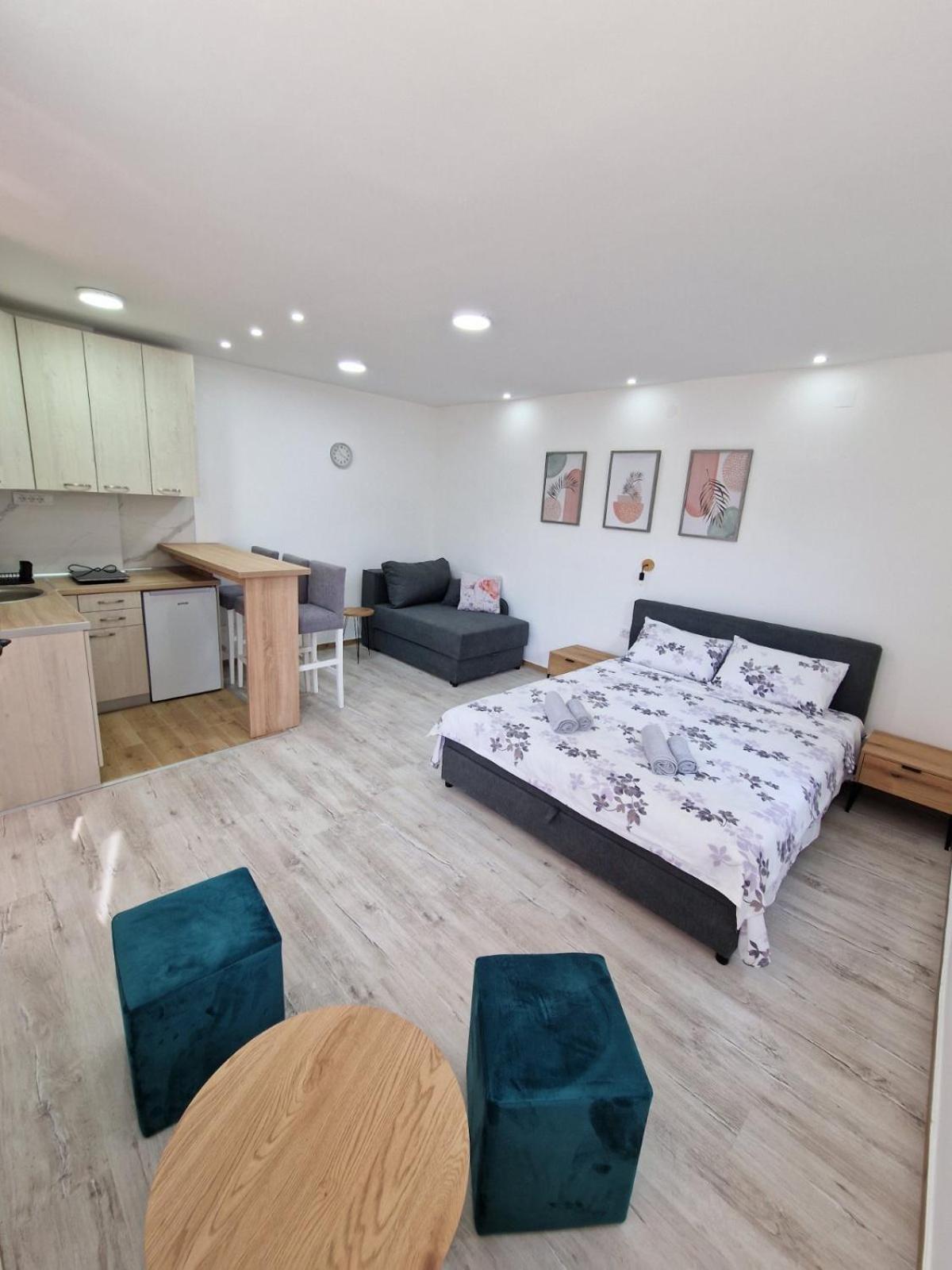 Zed Apartmani Leskovac Лесковац Екстериор снимка
