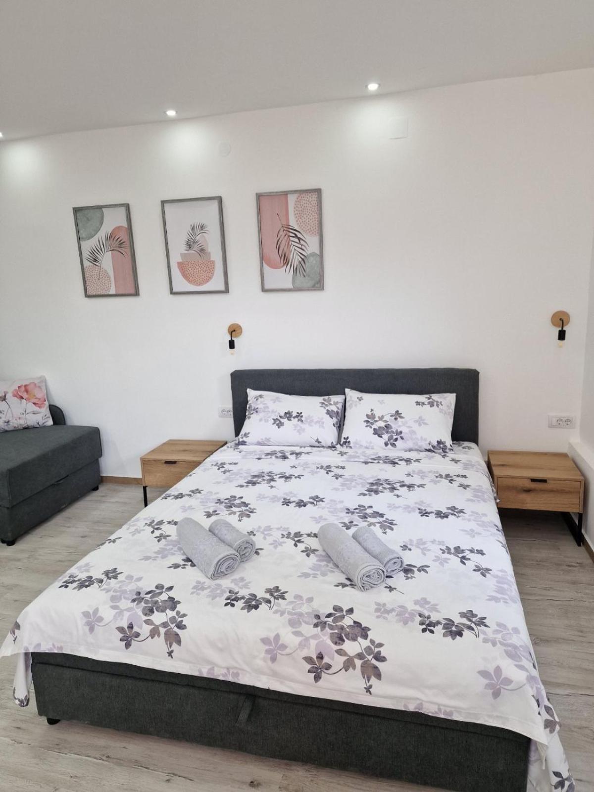 Zed Apartmani Leskovac Лесковац Екстериор снимка